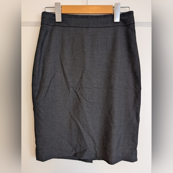 RW&CO. Dresses & Skirts - RW&Co. Gray Pencil Skirt